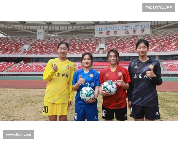 女足停球十绝技:教科书级操作,体育老师看了都服! 女足停球十绝技:教科书级操作,体育老师看了都服!